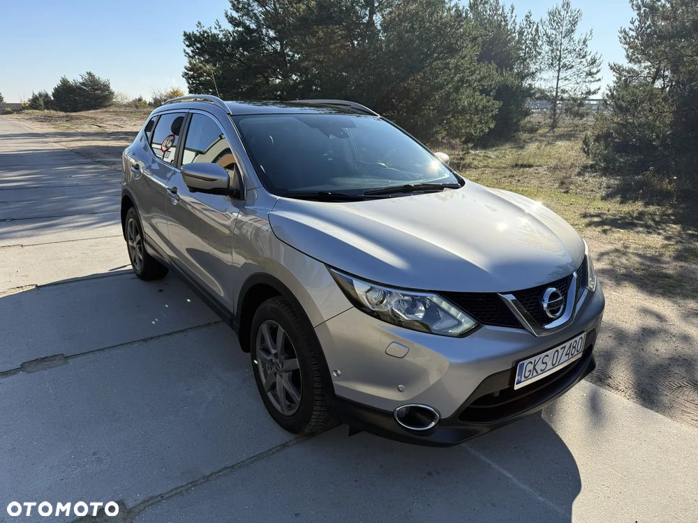 Nissan Qashqai 1.6 dCi 4x4 Tekna - 1