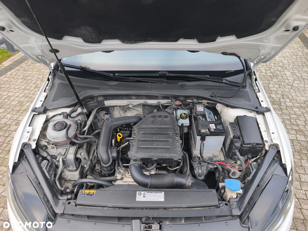 Volkswagen Golf 1.0 TSI (BlueMotion Technology) Trendline - 22