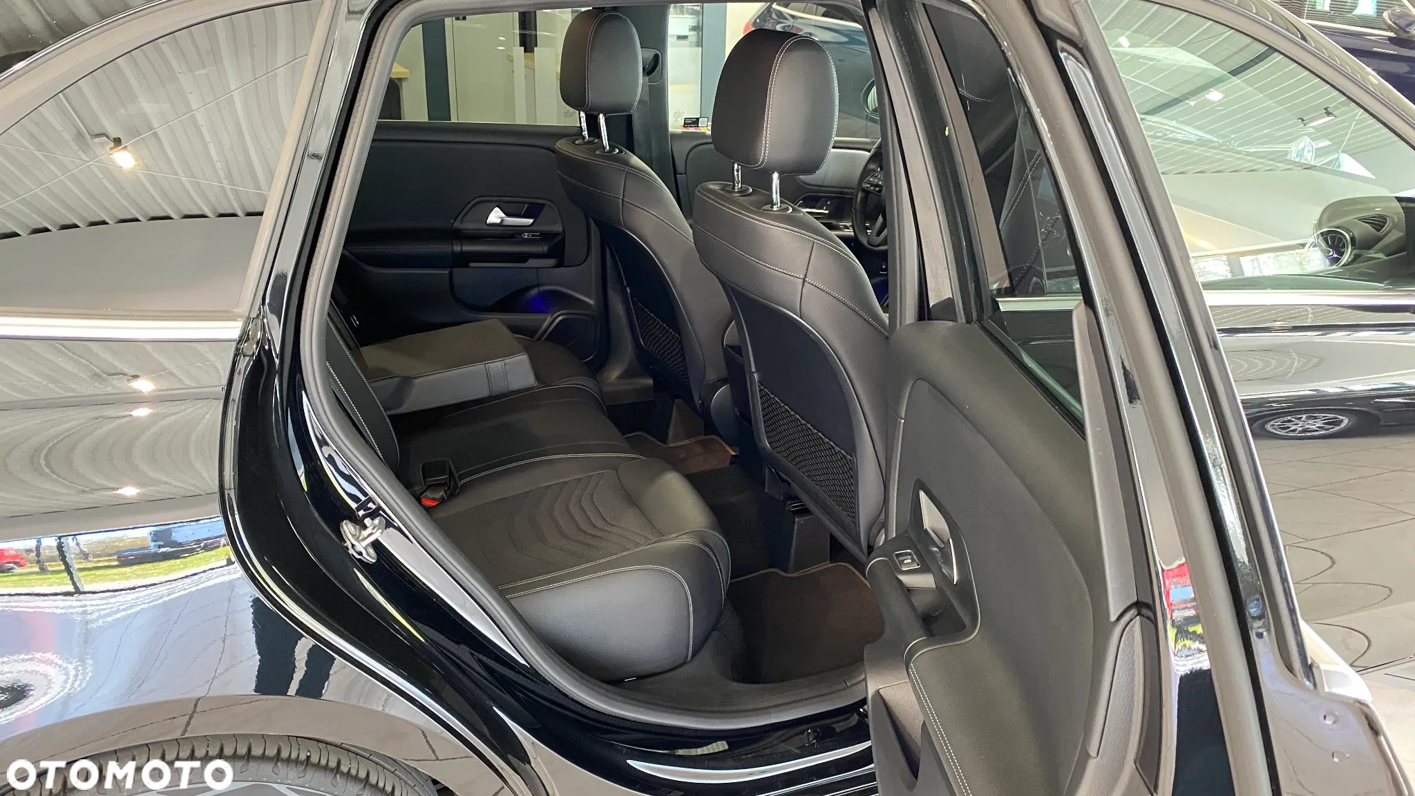 Mercedes-Benz Klasa B 180 d Style 7G-DCT - 34