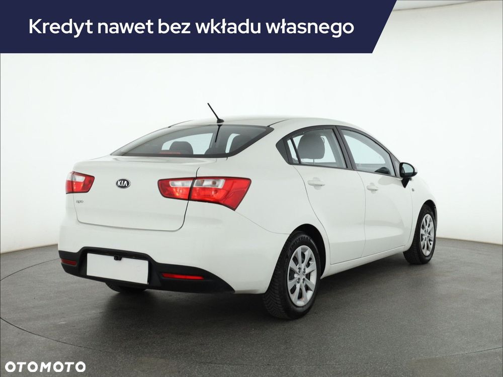 Kia Rio - 7