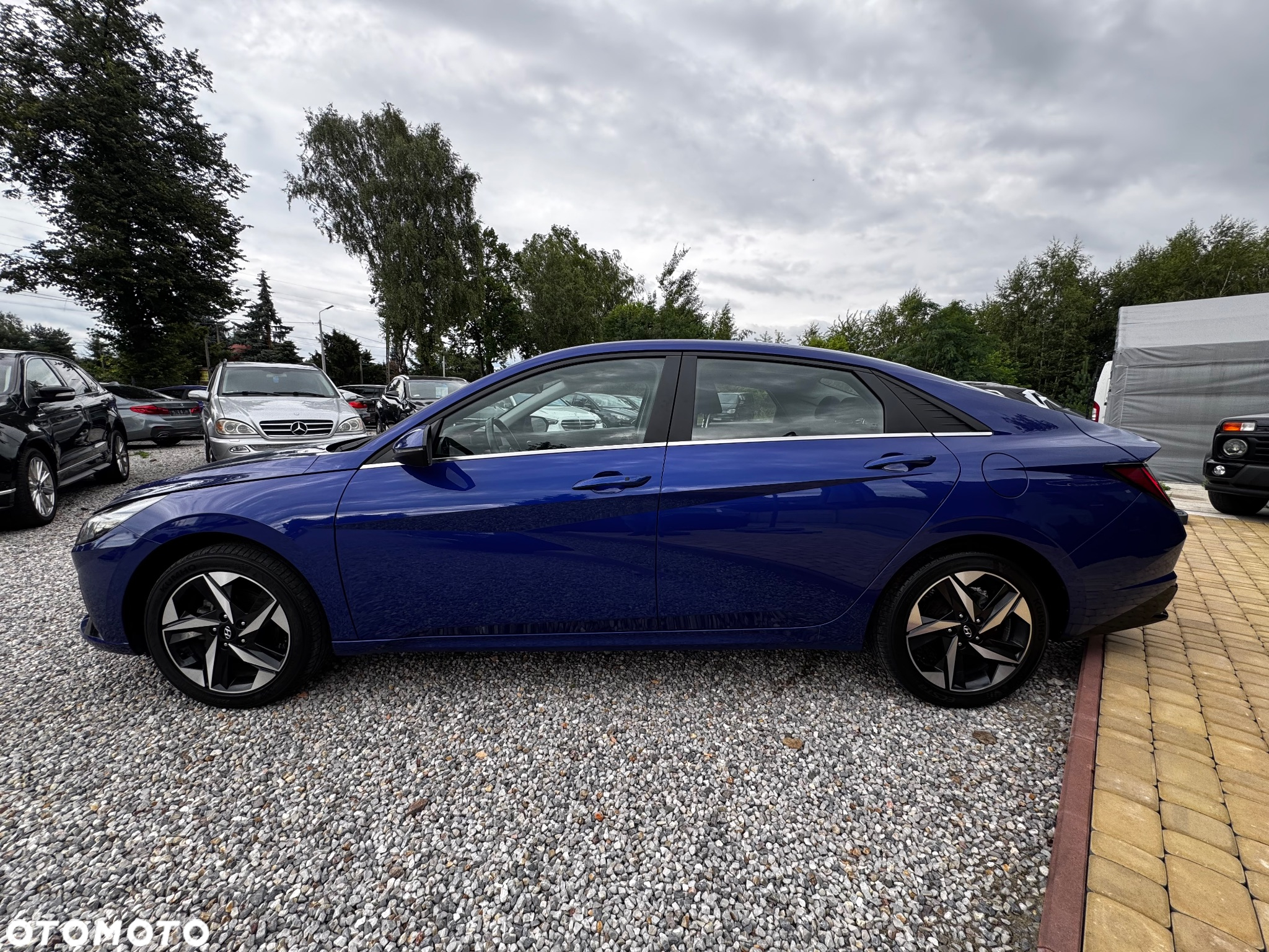 Hyundai Elantra 1.6 Executive - 14