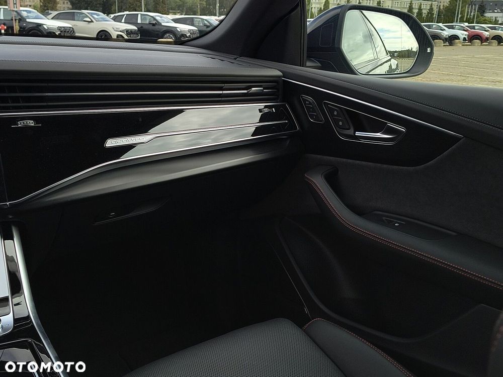 Audi RS Q8 TFSI Quattro Tiptronic - 26