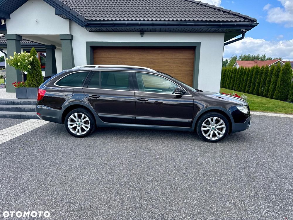 Skoda Superb 2.0 TDI 4x4 DSG Elegance - 14