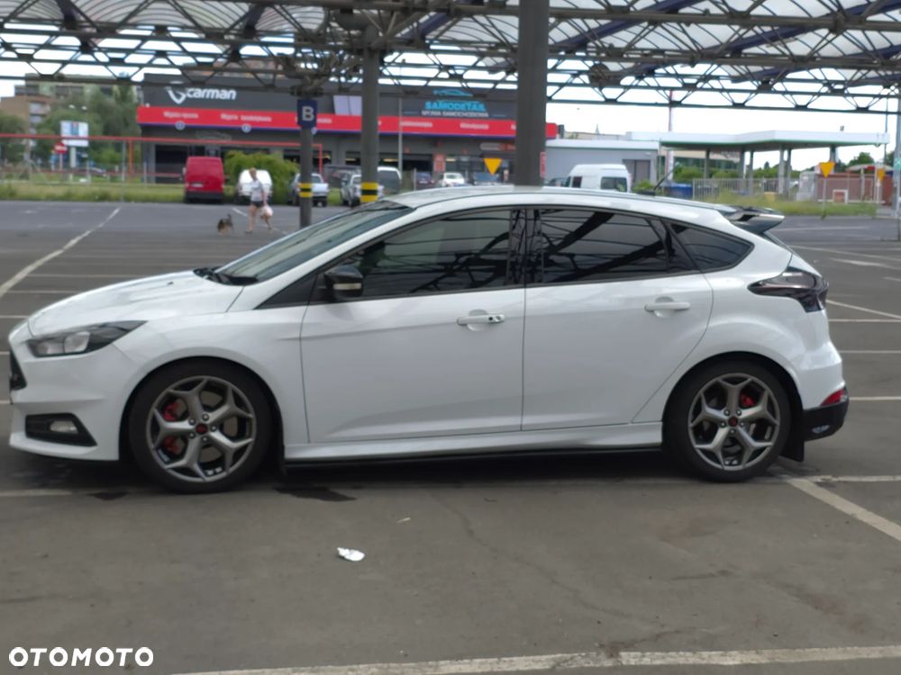 Ford Focus - 17