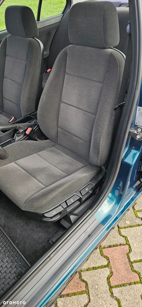 BMW Seria 3 316i - 22