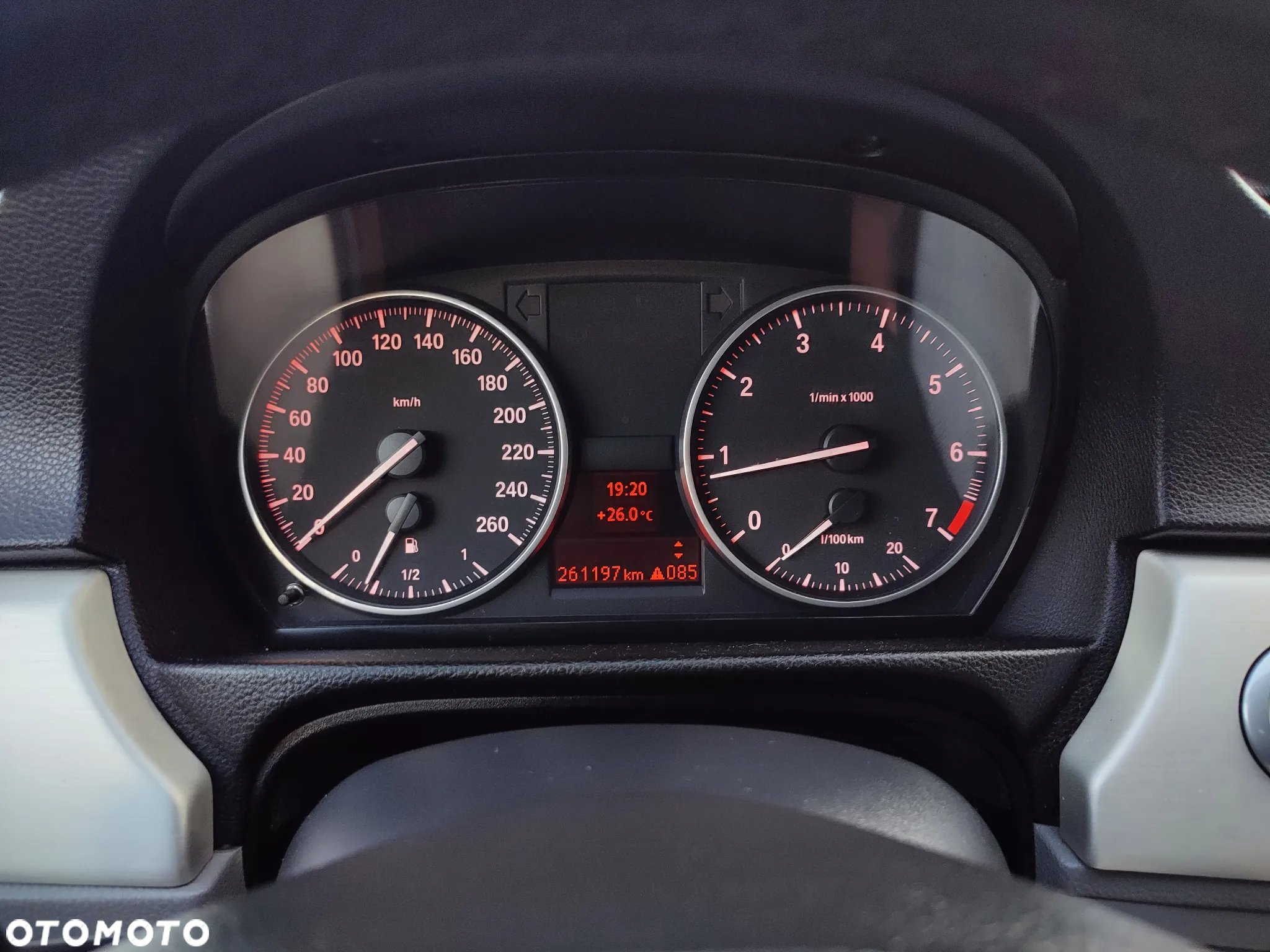 BMW Seria 3 318i - 38