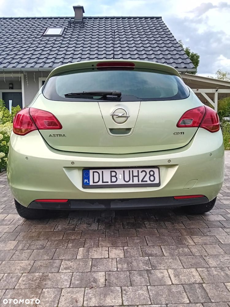 Opel Astra 1.7 CDTI - 12