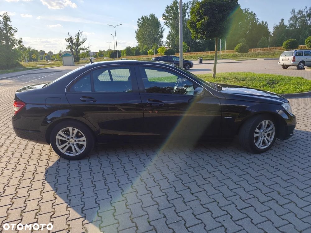 Mercedes-Benz Klasa C 180 Kompressor BlueEFFICIENCY Elegance - 21