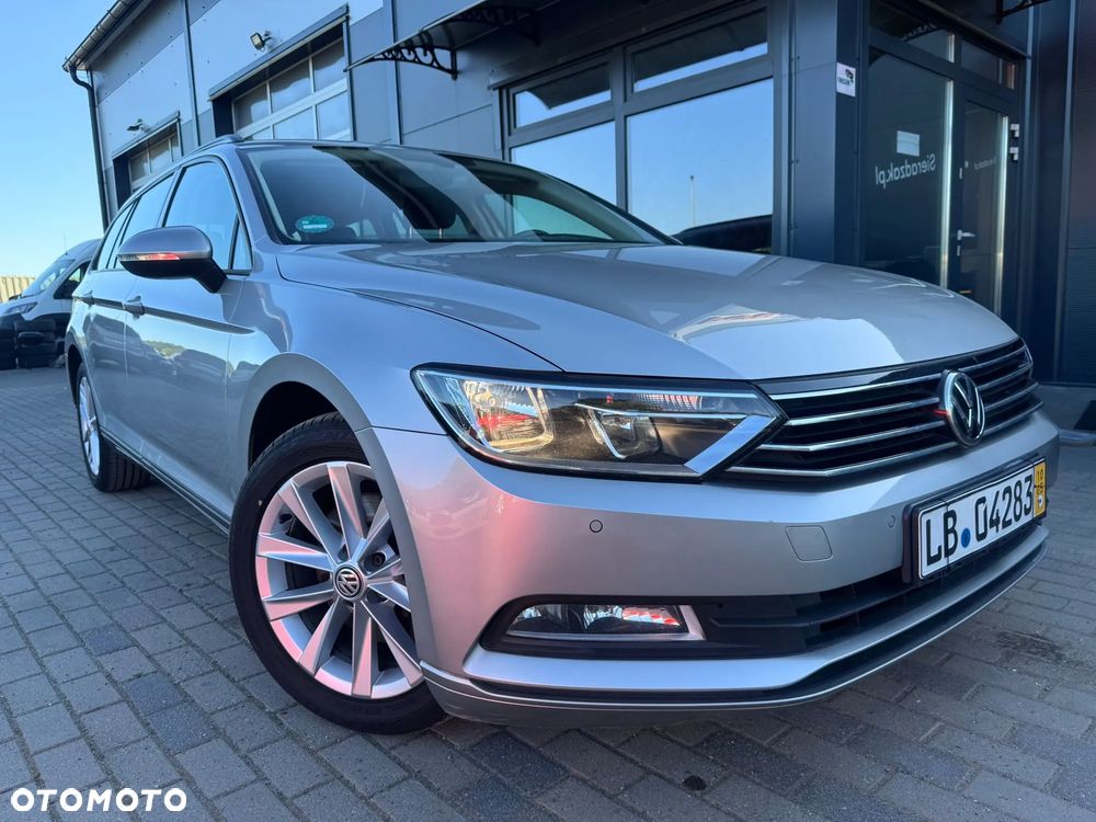 Volkswagen Passat 2.0 TDI (BlueMotion Technology) DSG Comfortline - 1