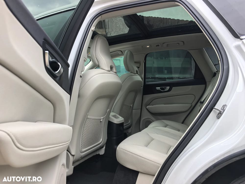 Volvo XC 60 T8 AWD Recharge Geartronic Inscription Expression - 7