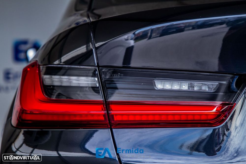 BMW 330 e Auto - 10