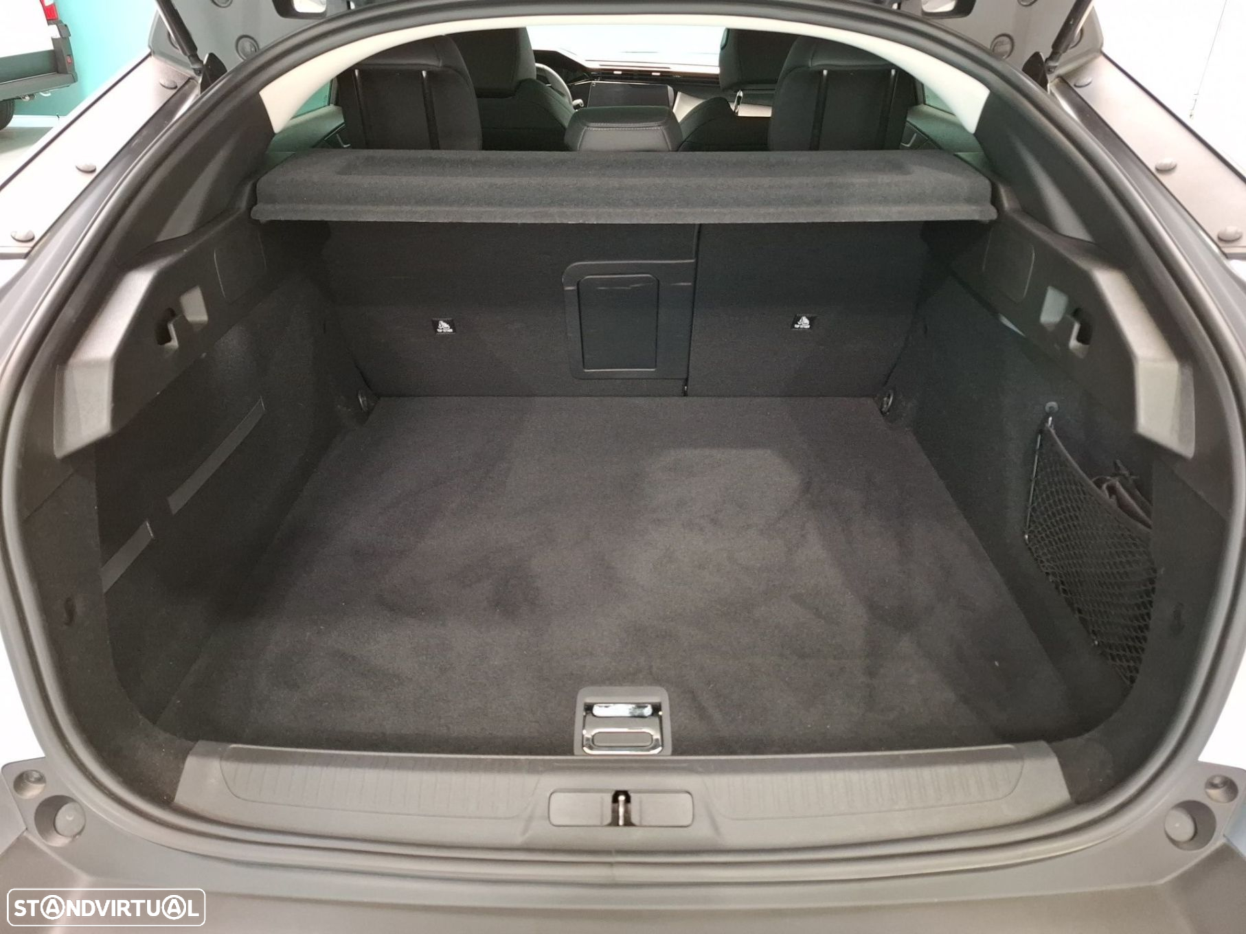 Peugeot 408 1.6 Hybrid Allure e-EAT8 - 23