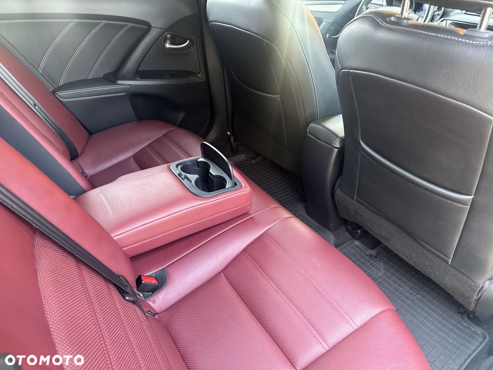Toyota Avensis 1.8 Selection MS - 16