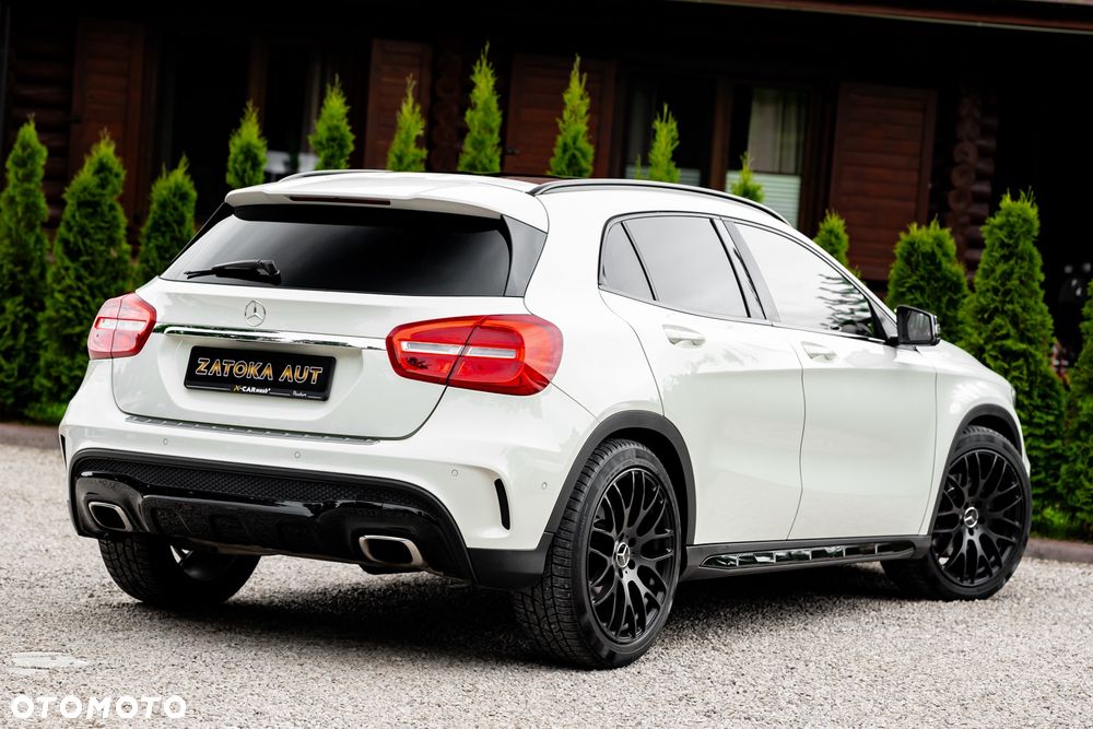 Mercedes-Benz GLA 250 4-Matic - 10