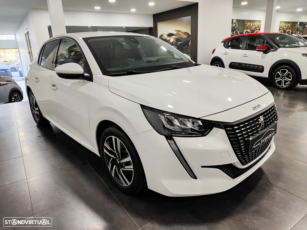 Peugeot 208 1.2 PureTech Allure EAT8 - 8