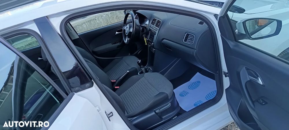 Volkswagen Polo 1.6 TDI Blue Motion Technology Highline - 6