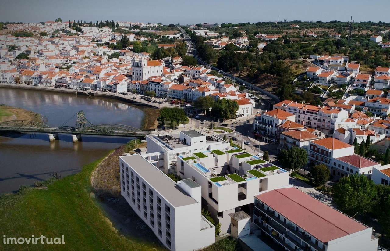 Apartamento Triplex T2 com Piscina Privada no Coração de Alcácer do Sa - Grande imagem: 2/7