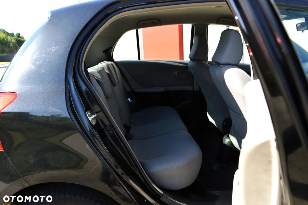 Toyota Yaris 1.3 Luna - 12