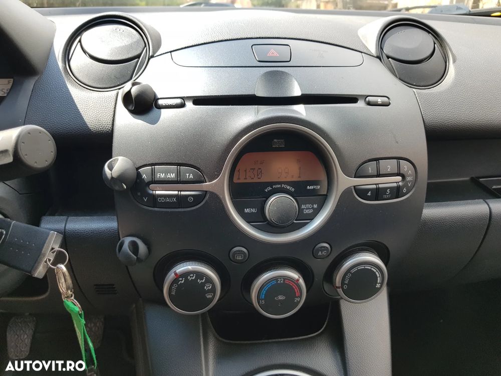Mazda 2 1.3i TE - 9