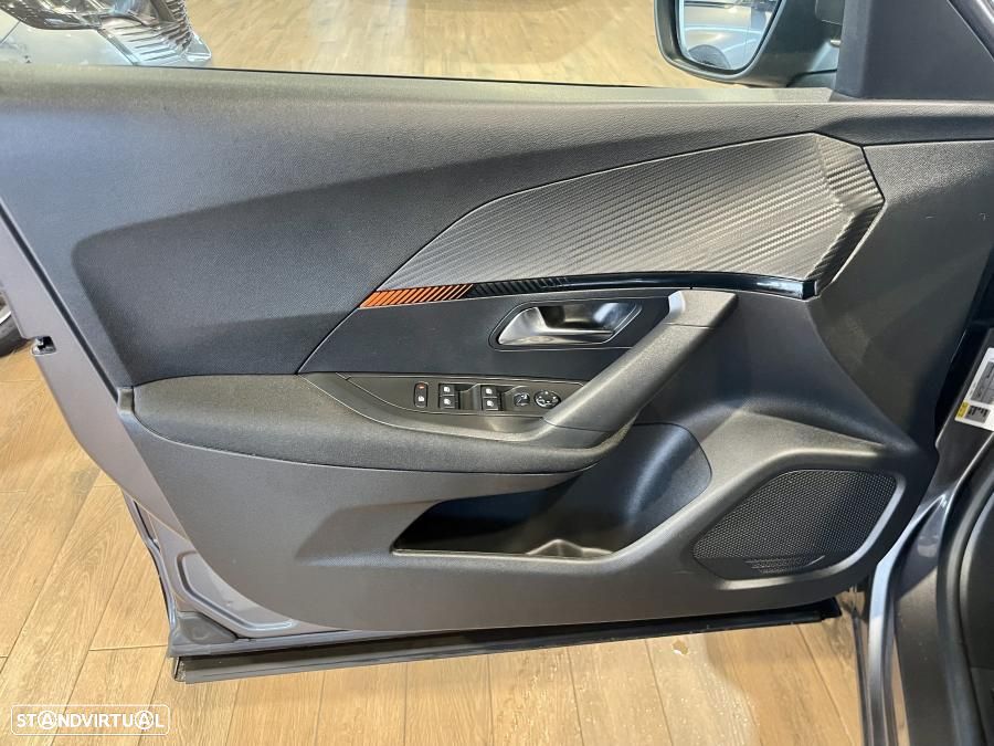 Peugeot 2008 1.2 PureTech Active Pack - 22