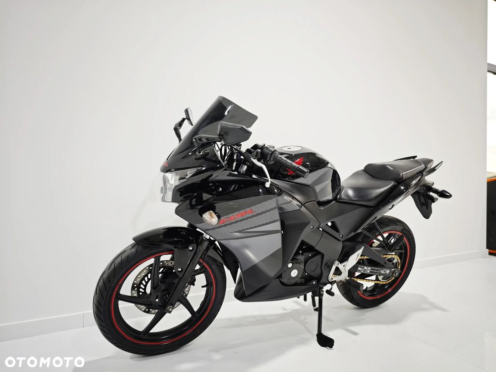 Honda CBR - 4