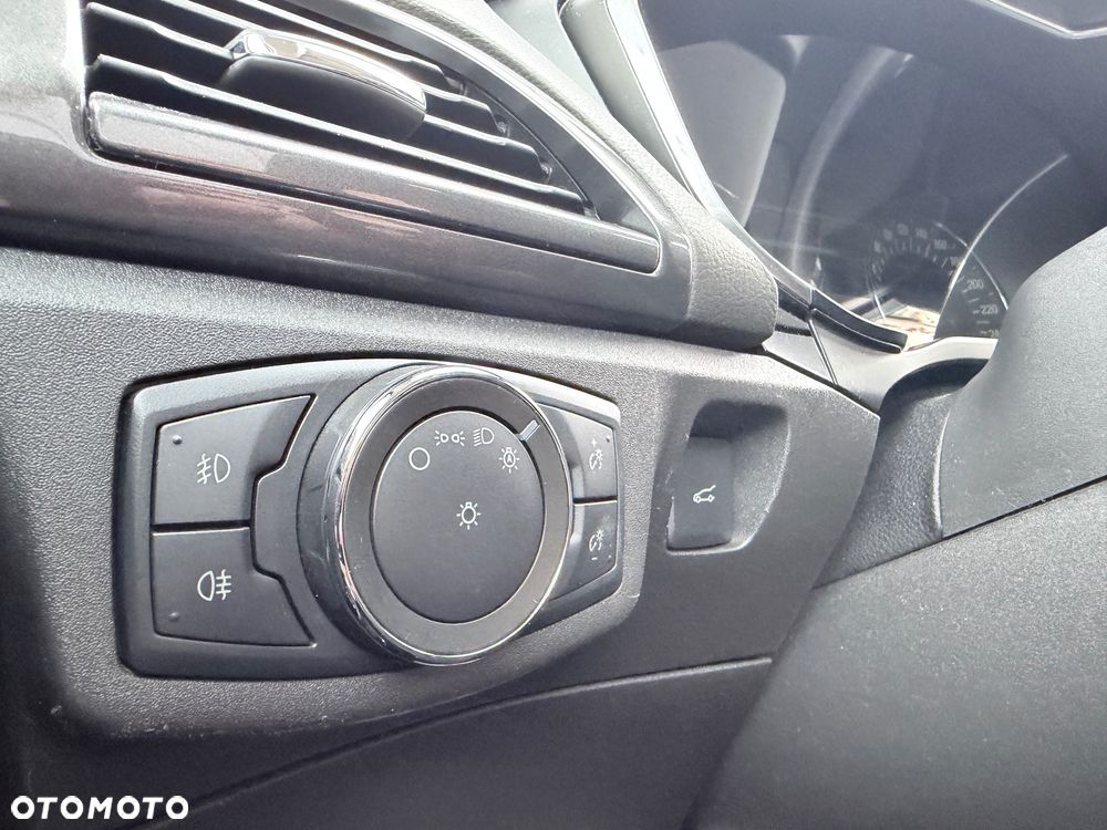 Ford Mondeo 2.0 EcoBlue Titanium - 24