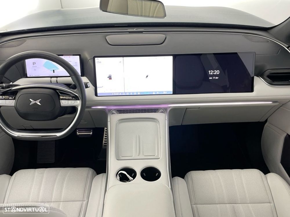 Xpeng G9 98 kWh AWD Performance + Gancho de Reboque - 10