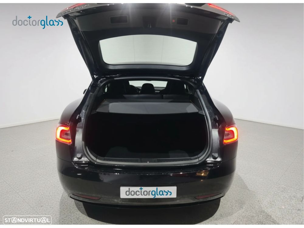Tesla Model S 90D - 8