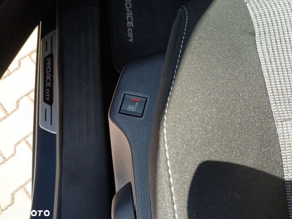 Toyota Proace City Verso Long 1.5 D-4D VIP - 22