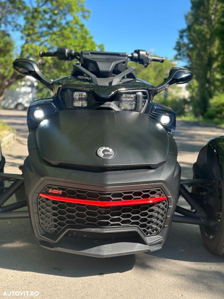 Can-Am Spyder - 4