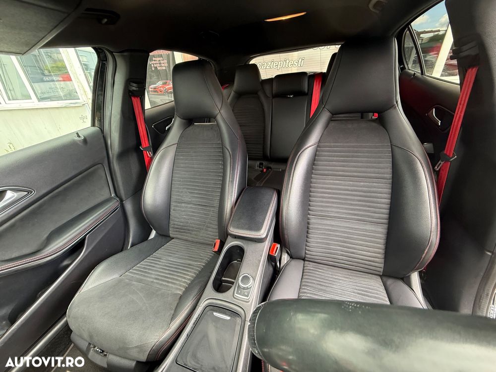 Mercedes-Benz GLA 250 4MATIC 7G-DCT Edition 1 - 11