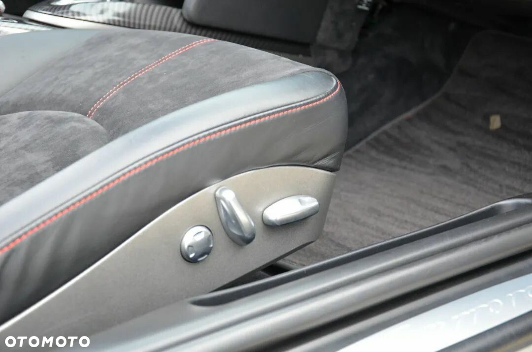 Porsche 911 - 25