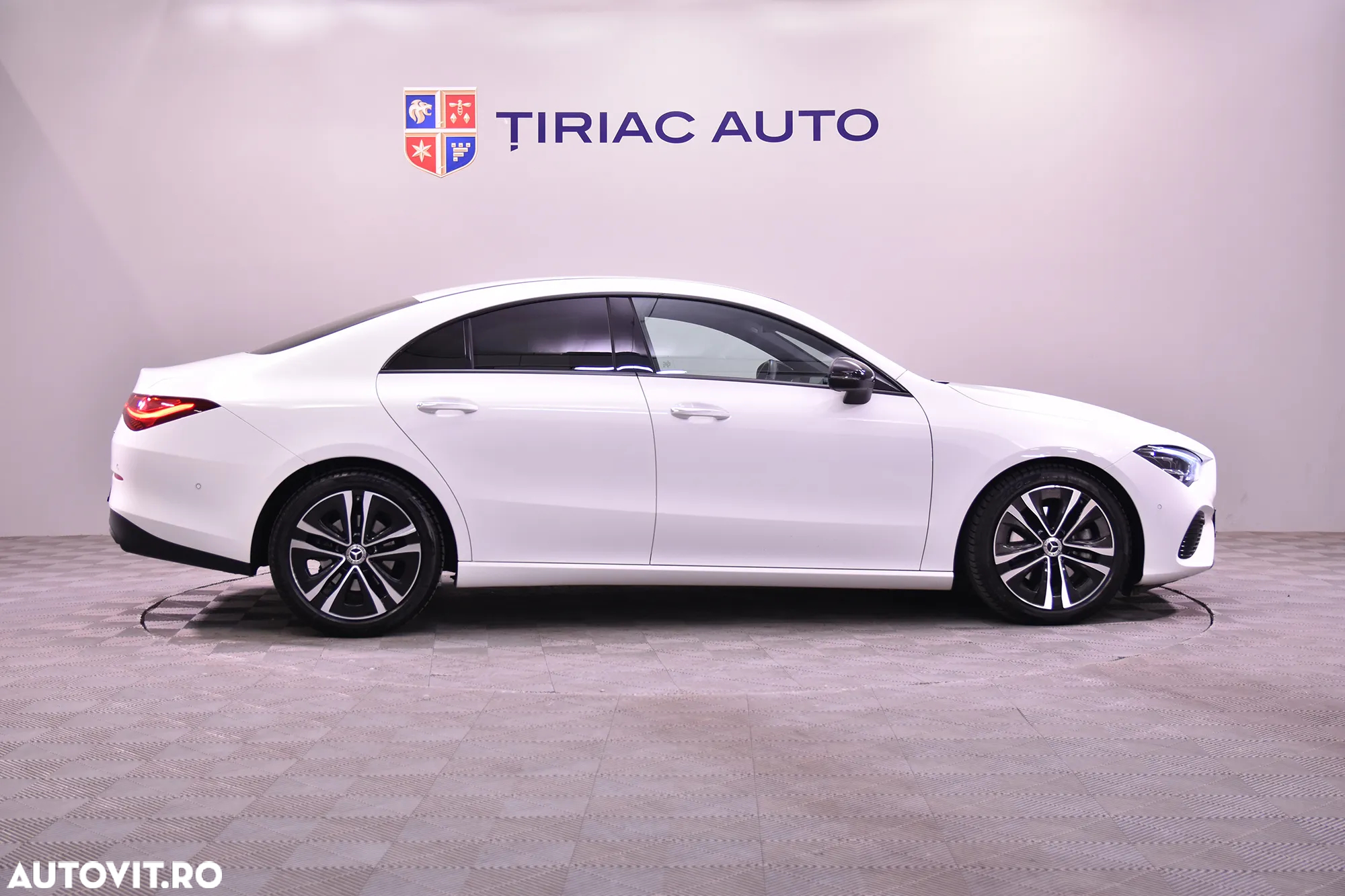Mercedes-Benz CLA 220 MHEV 4MATIC Coupe - 6