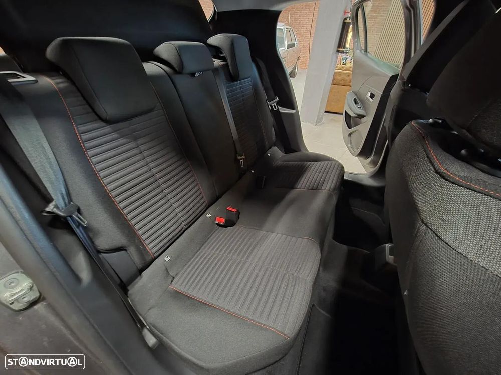 Peugeot 208 1.5 BlueHDi Active — fotografia 15
