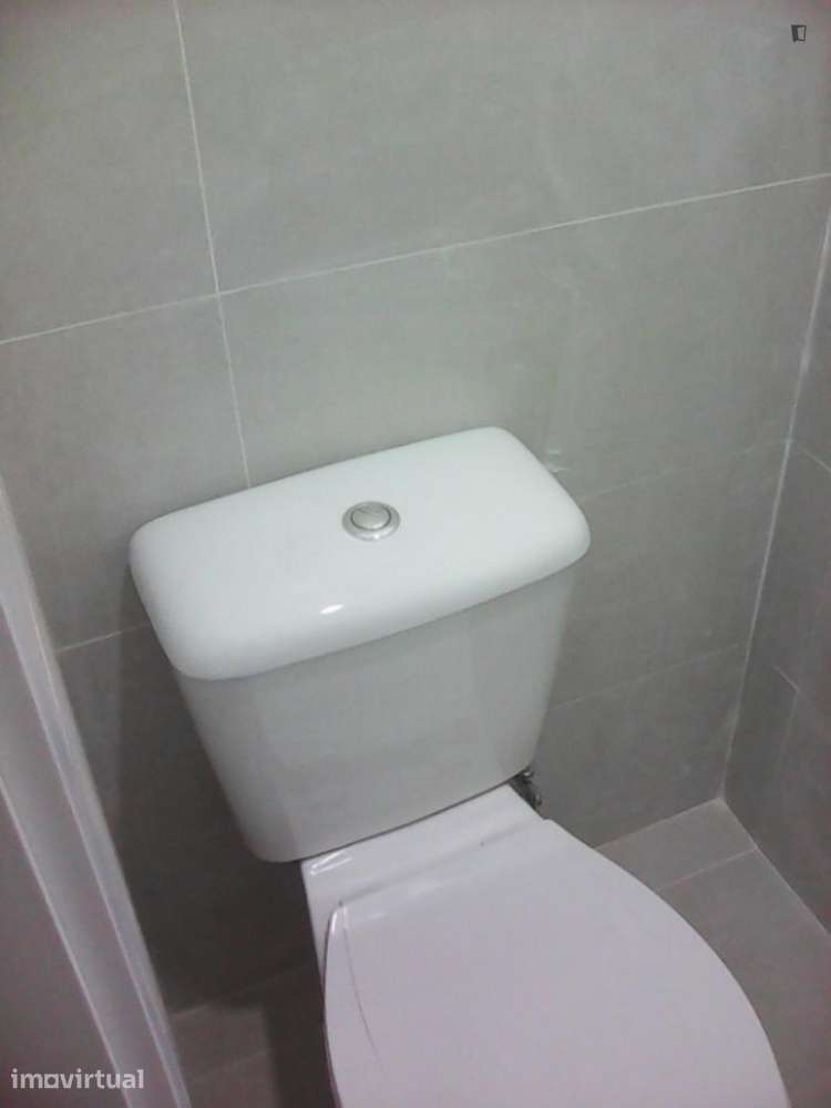 Quarto - localizado em Viana do castelo - Grande imagem: 3/9