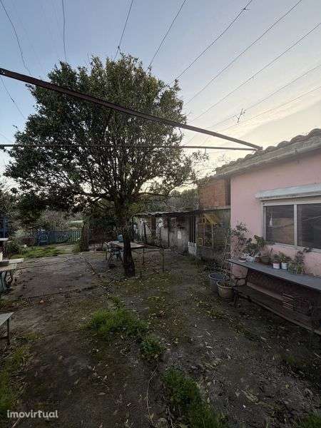 Moradia T2 para restauro - Grande imagem: 2/11