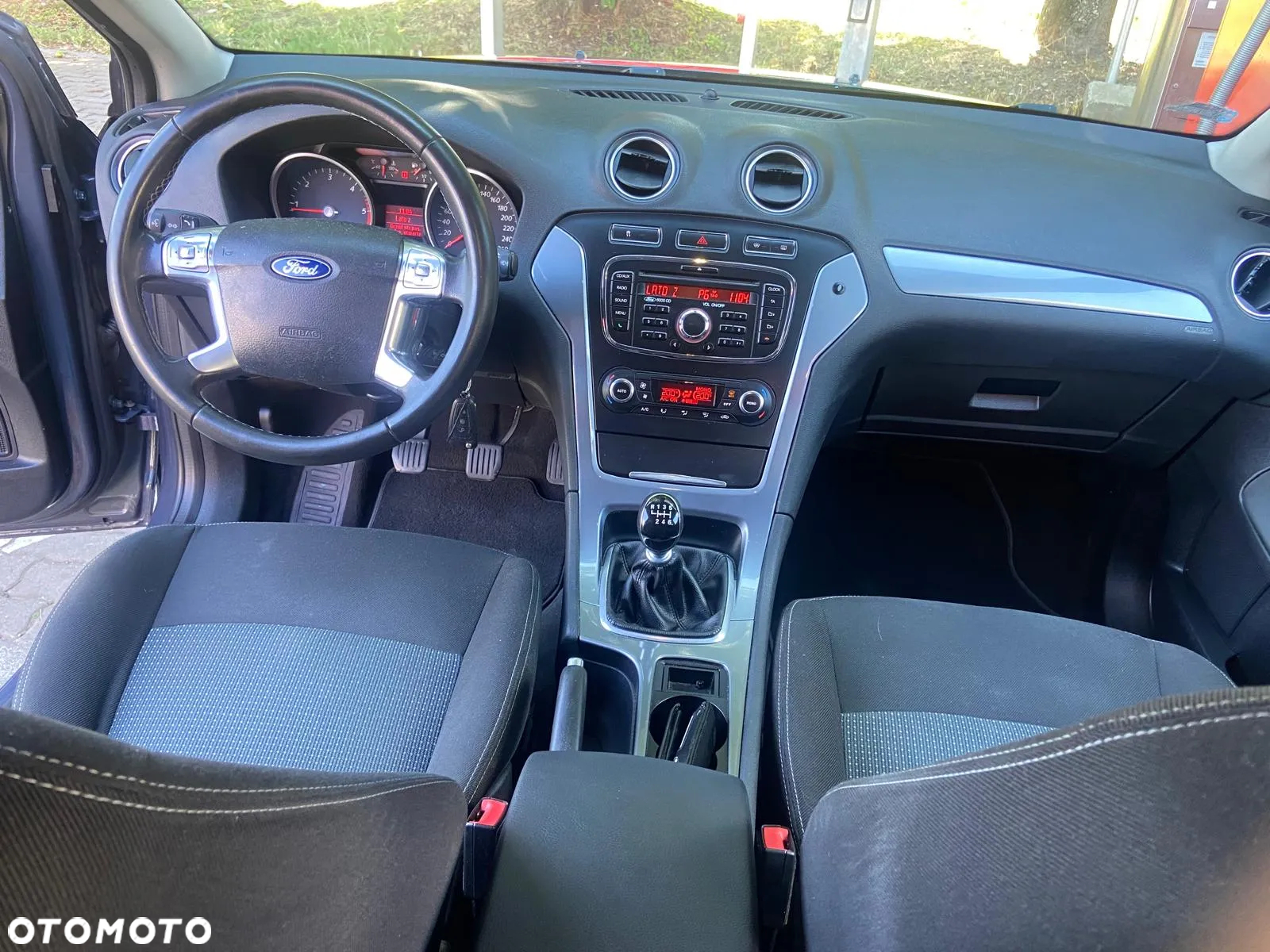 Ford Mondeo 2.0 TDCi Ambiente - 8