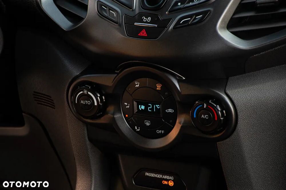 Ford EcoSport 1.0 EcoBoost TITANIUM - 21