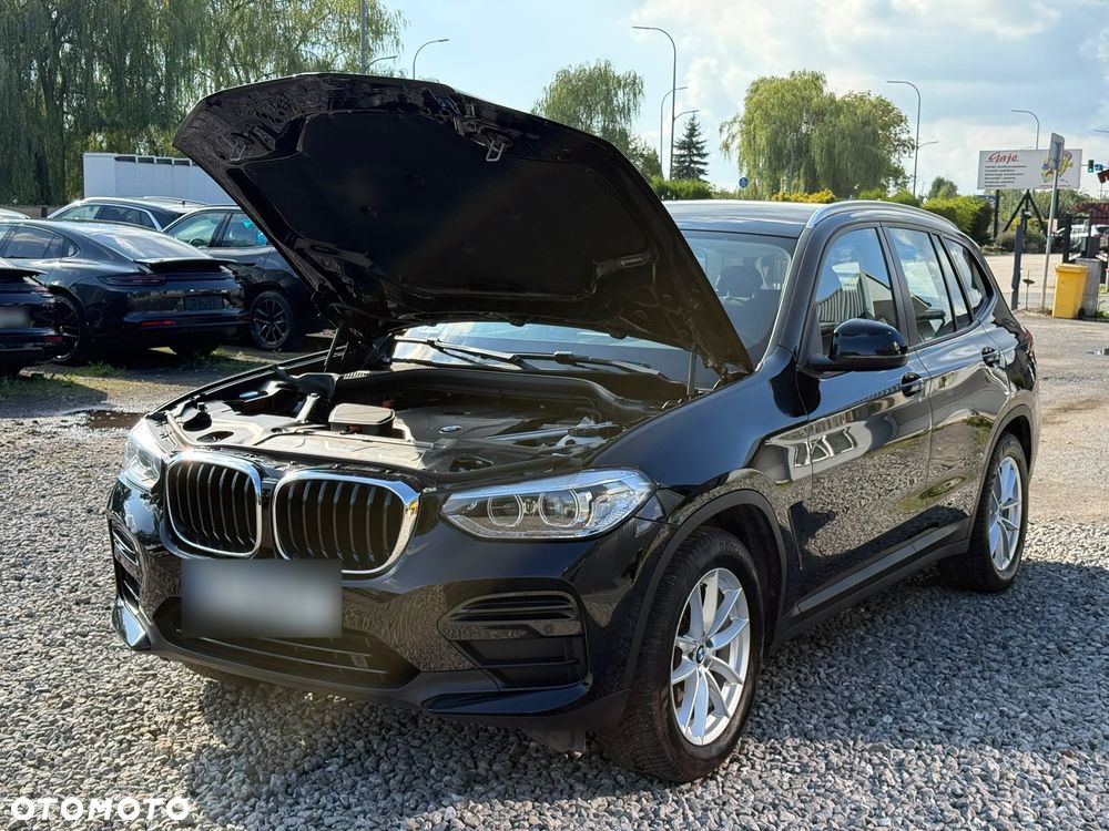 BMW X3 xDrive20i Advantage - 3