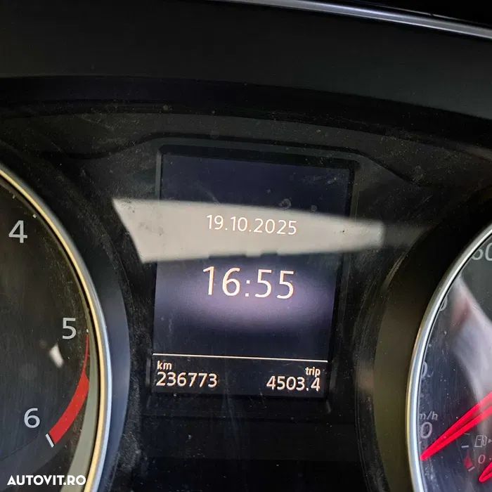 Volkswagen Passat Variant 2.0 TDI BlueMotion Technology Comfortline - 4