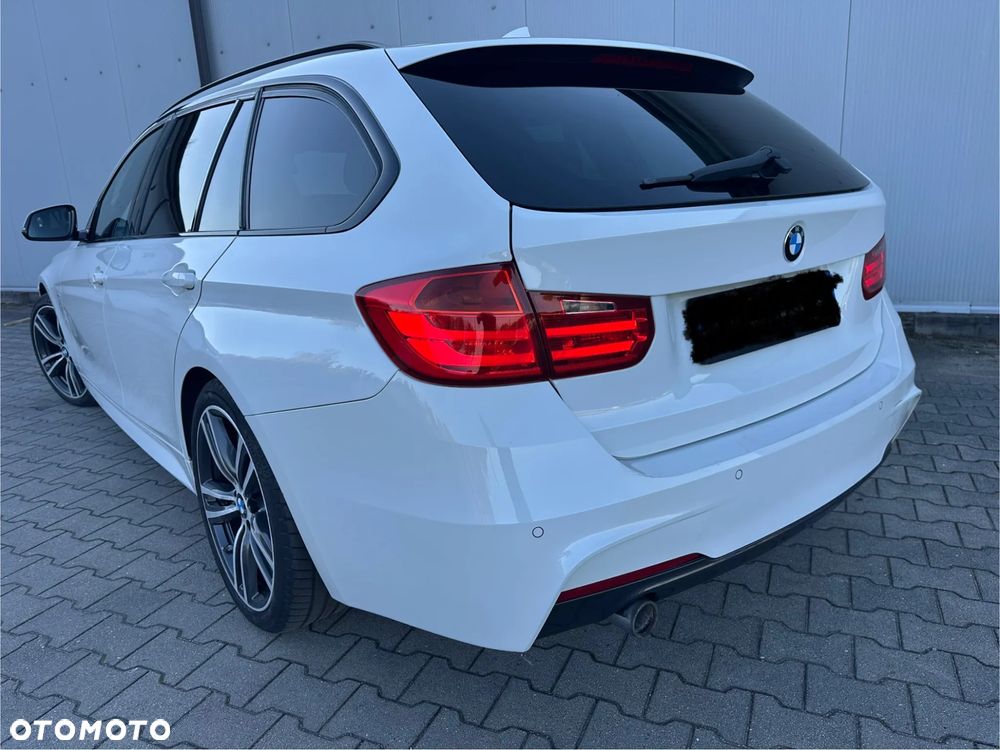 BMW Seria 3 320d Sport Line - 10