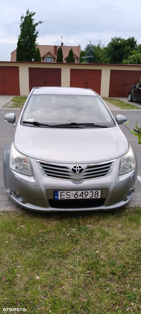 Toyota Avensis - 1
