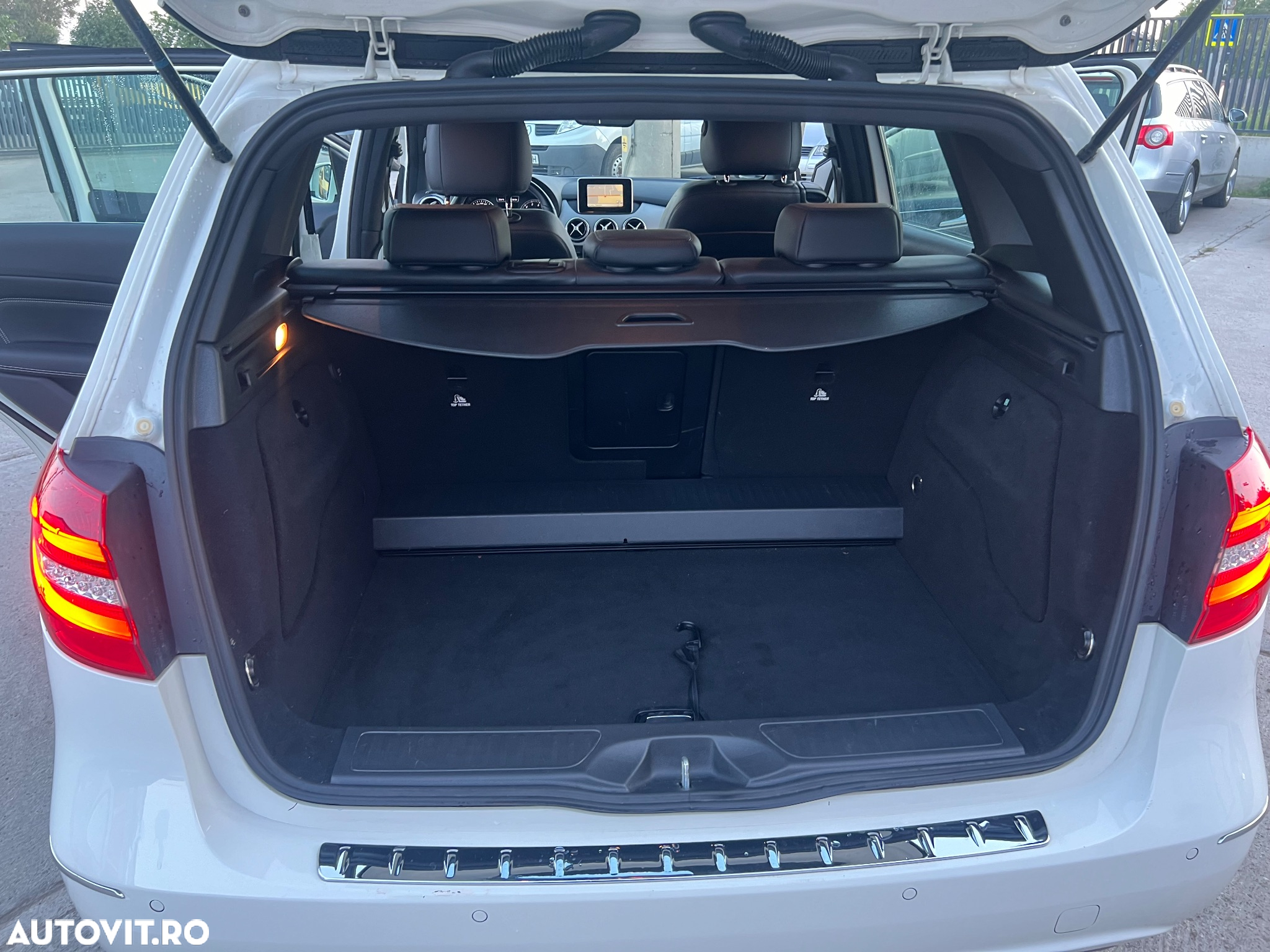 Mercedes-Benz B 200 BlueEFFICIENCY - 28