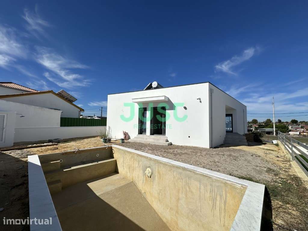 Moradia isolada, T3 com piscina em Fernão Ferro - Pinhal General - Grande imagem: 4/26