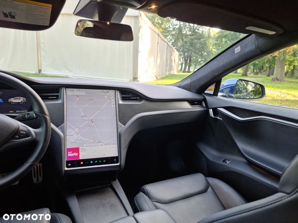 Tesla Model S - 25