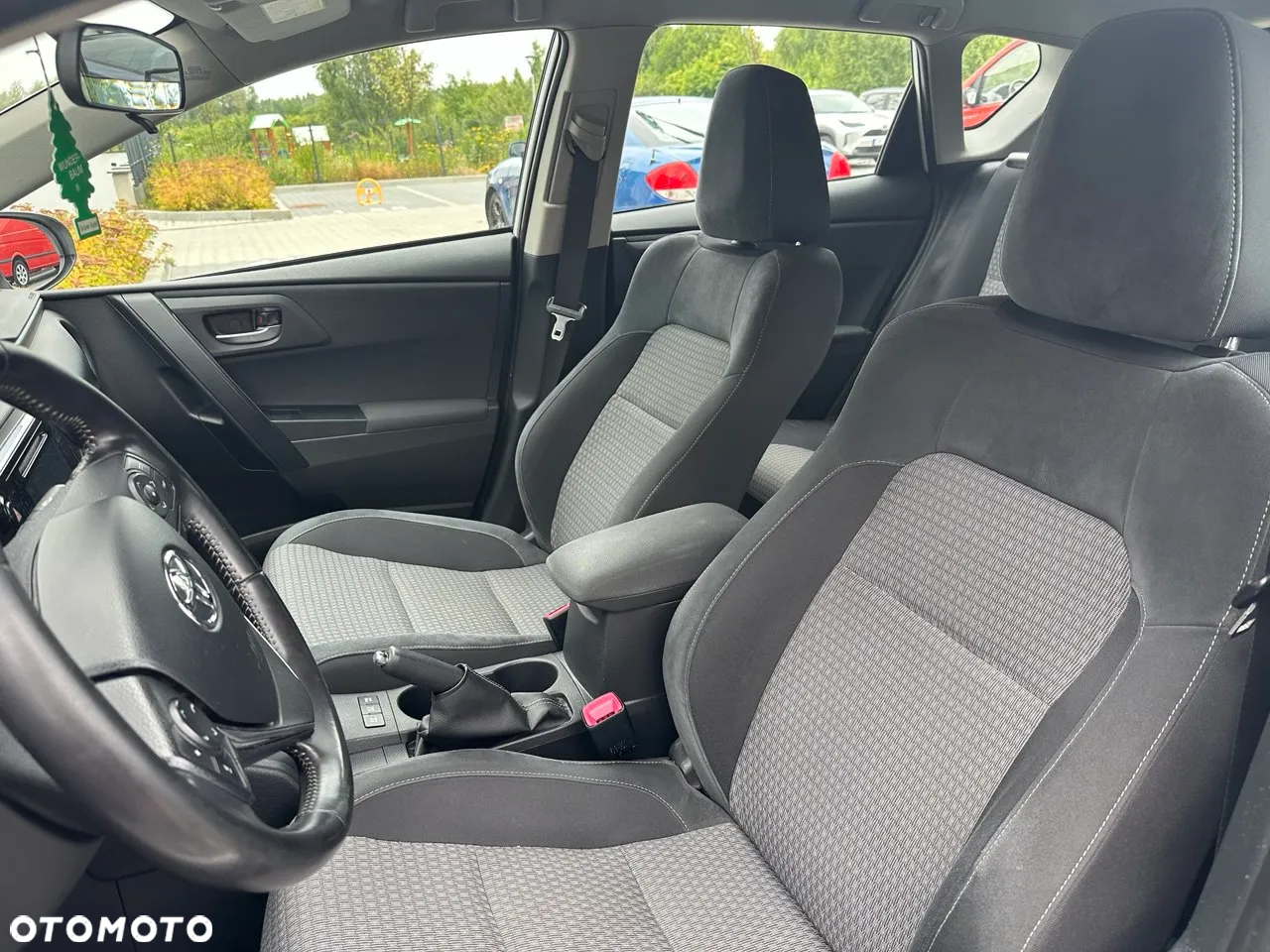 Toyota Auris - 12