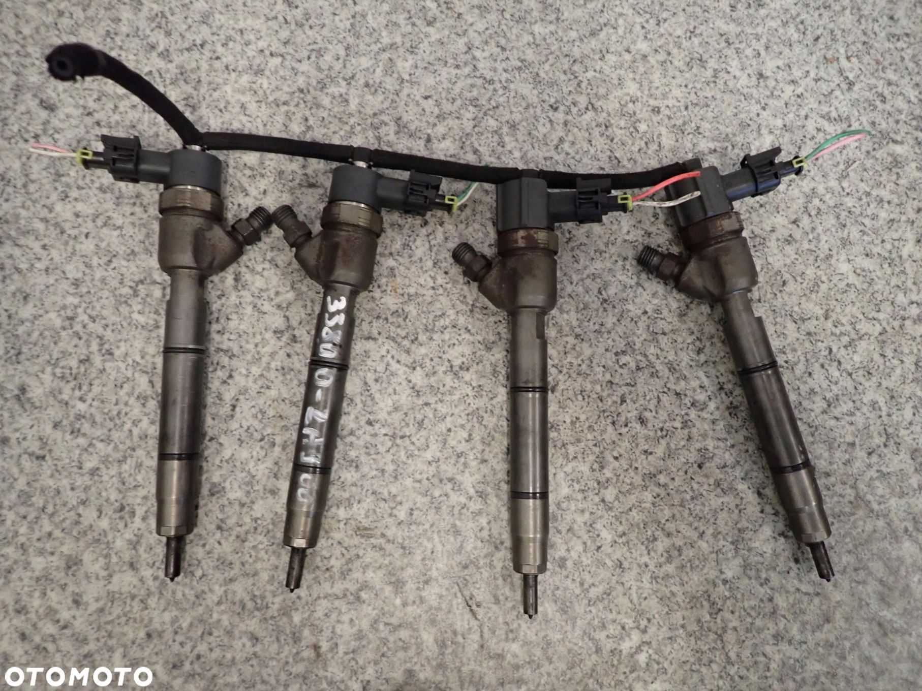 KIA CEED I30 09-11 1.6 CRDI WTRYSKIWACZ WTRYSK - 1