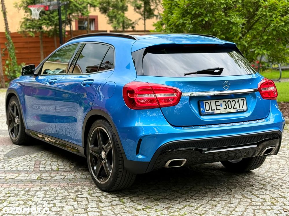 Mercedes-Benz GLA - 2