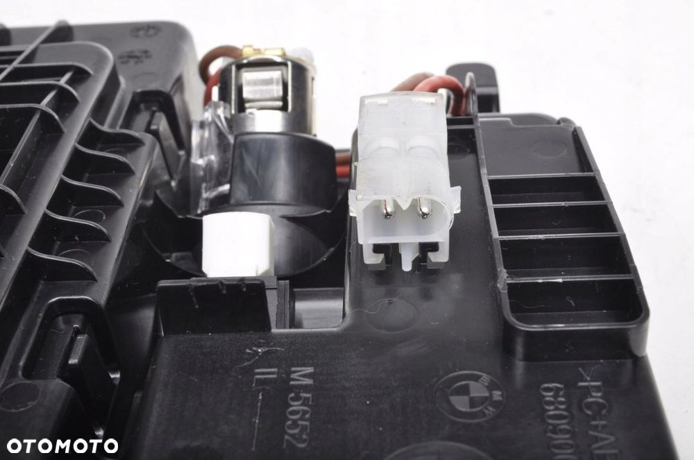 BMW G29 WEJŚCIE GNIAZDO USB ZAPALNICZKI 21R UK - 3