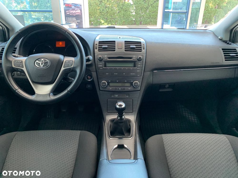 Toyota Avensis - 9